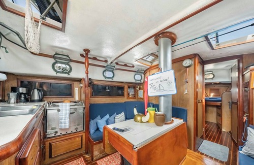 Puerto Aventuras Alquiler De Eote | Private Sailboat. Walk to the beach & downtown