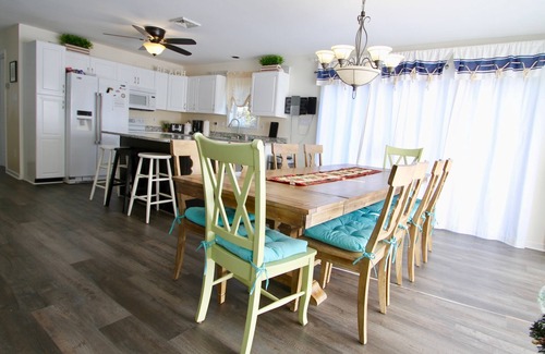 Bethany Beach Casa | Piscina privada, con descuento de $ 1,100 para los días 6 al 13 de julio y del 10 al 17 de agosto, ¡cerca de la playa!