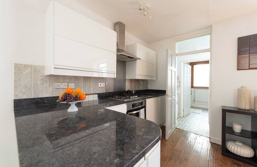 Stratford Apartamento | Private & Secluded City Garden Flat