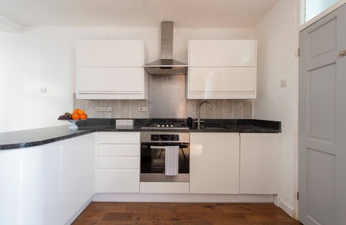 Stratford Apartamento | Private & Secluded City Garden Flat