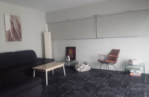 Tauranga Casa | PRIVATE, SECURE, CITY CENTER ROOM A3