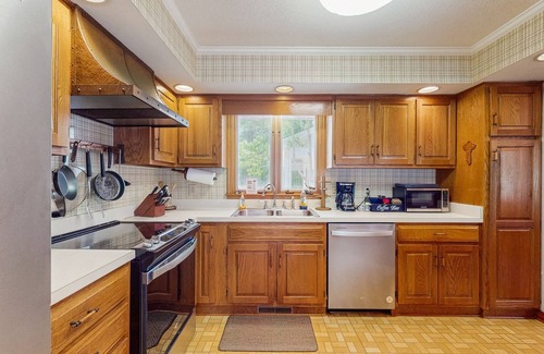 Conway Casa | Private serene riverfront home close to Myrtle Beach w/ dock & deck