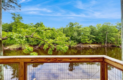 Conway Casa | Private serene riverfront home close to Myrtle Beach w/ dock & deck
