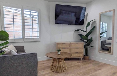Simi Valley Apartamento | Private studio centrally located