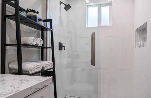 Simi Valley Apartamento | Private studio centrally located