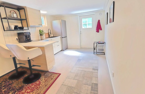 Alvsjo Apartamento | Private Studio Apartment w/ Kitchen close to Stockholm City