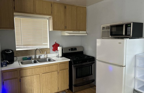 North Hollywood Apartamento | Private Studio GuestHouse With Everything!