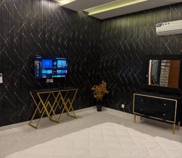 Lahore Casa | Private Suite Air Conditioner with Living Area Kitchen and Garage