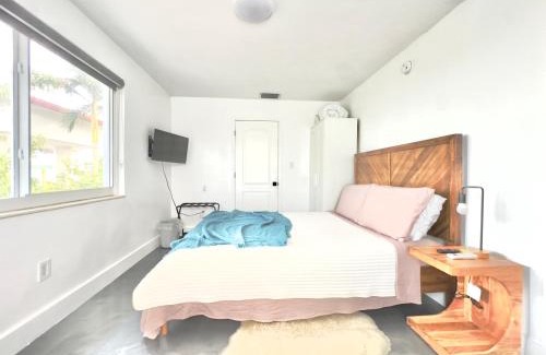Miami Springs Casa | Private Suite - APD Retreats