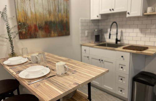 Revelstoke Casa | Private Suite!