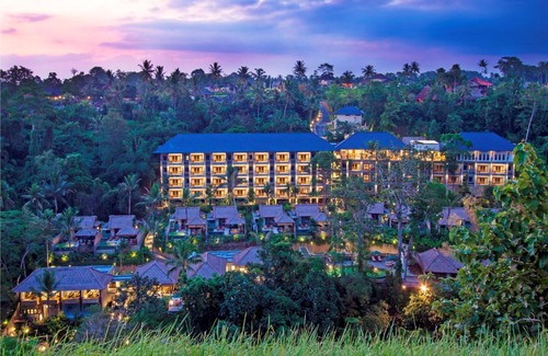 Sambahan Alquiler De Eote | Suite privada en Ubud, capacidad para 2 personas, rodeada de exuberante vegetación