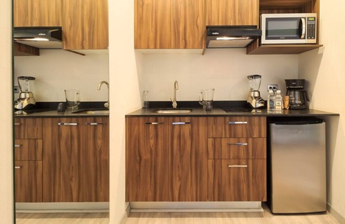 Financial District Apartamento | Private Suite w/Incredible View & Pool | 1 BD | Tribu Sonata