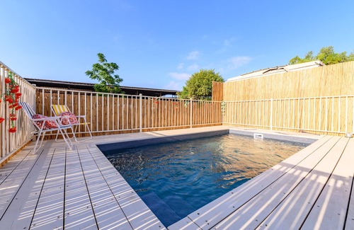 Shadmot Dvora Casa | Private sweeming pool surrounded by nature .3 bedroom suite 20m to the kineret