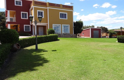Cubelles Villa | Tenis-Voley-Basquet privado, Piscina Climatizada., Sauna con Aromaterapia