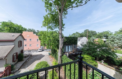 Eastside Casa | ★Private terrace & parking ★ at this Historic 1800's Townhome in ❤︎ of City