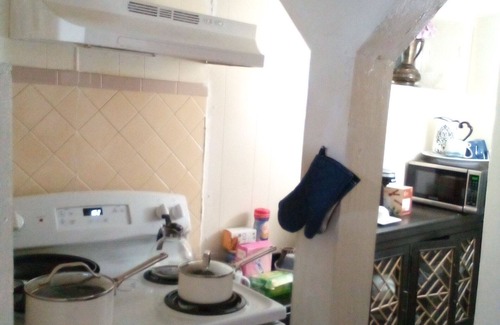 Roslindale Apartamento | Private Two-bedroom Basement Studio in a convenient location