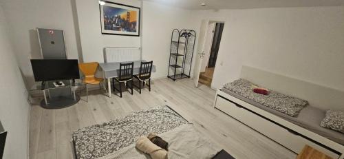 Weisenau Apartamento | Private Unterkunft Askinartar