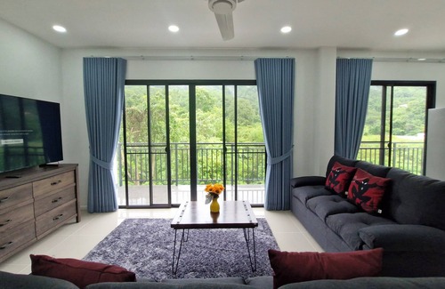 Chalong Villa | Villa con piscina privada y vistas al valle en Phuket