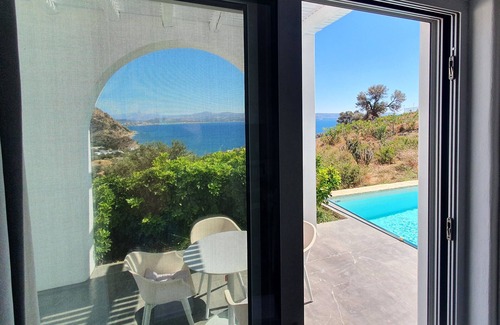 Agia Galini Villa | Private villa for 2 or 4, with heated pool and seaview