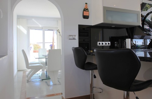 Buenas Noches Villa | Villa de lujo. Jacuzzi, gimnasio, piscina privada, estacionamiento seguro, central.