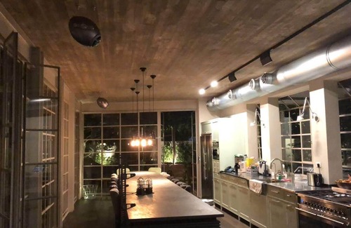 Ramat Hasharon Casa | casa villa privada. bonito jardín, piscina en la ciudad, bastante /