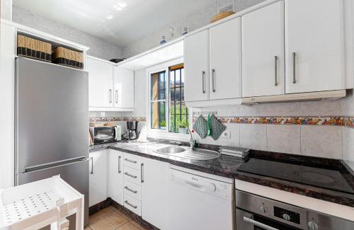 Torrox Chalet De Esquí | Private villa in Tamango Hill