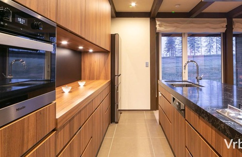 Biei Casa | Villa privada ubicada en una hermosa colina en Biei ☆ Un vasto sitio de 46,000 metros cuadrados ☆ Habitación de estilo japonés ☆ Jacuzzi