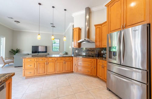 Cutler Bay Villa | poolvilla waterfall