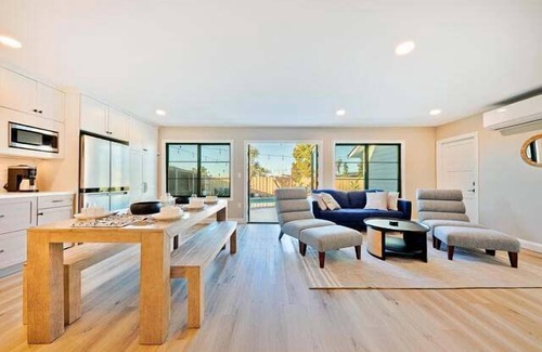 North Clairemont Casa | Private Villa Poolside Oasis 15 Min to Everything!