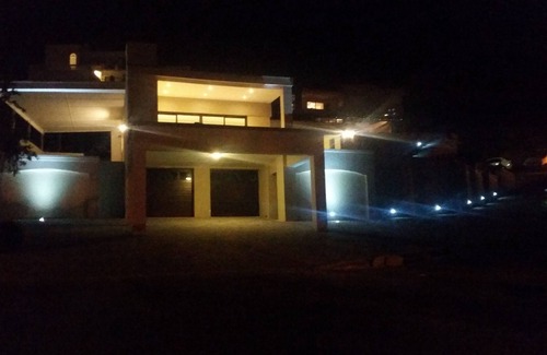 Mountainside Chalet De Esquí | Villa privada con magníficas vistas al mar