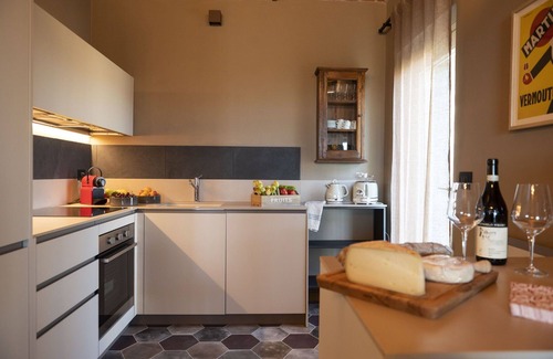 Monteu Roero Villa | Casa de vacaciones privada con A/C, piscina privada, jacuzzi, WIFI, sauna, TV, patio, cerca de Alba