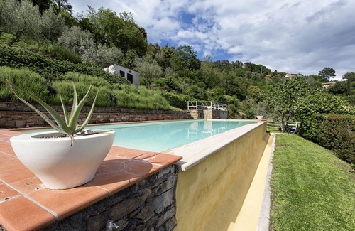Cortona Villa | Casa de vacaciones privada con WIFI, A/C, sauna, piscina, jacuzzi, TV, terraza, cerca de Cortona