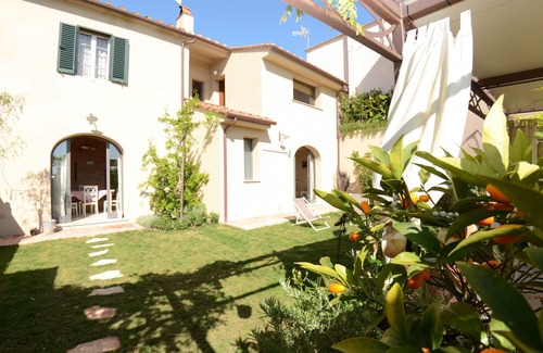 Aiale Villa | Casa de vacaciones privada con A/C, WIFI, piscina privada, TV, veranda, vista panorámica