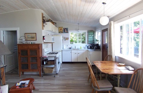 Powell River Cabaña | Casa privada frente al mar en el estrecho de Malaspina