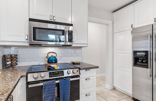 Paver Park Casa | Private Yard, Legacy Trail, Close to Beaches and Downtown