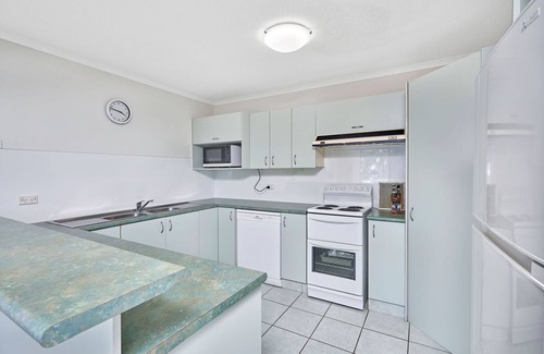 Clifton Beach Apartamento | Privately Managed Beachfront Apartment in Argosy Clifton Beach