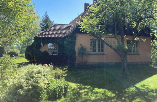 Muritz Casa | Privates Landhaus Eines Berliner Künstlerehepaares mit Parkähnlichem Garten