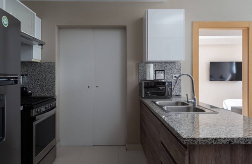 Downtown Santo Domingo Apartamento | PrivateTerrace-bestlocation*Jacuzzi-A/C-YellowKey*