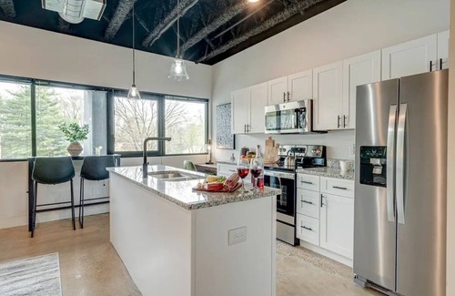Glencliff Estates Condominio | Probably On Broadway, Cozy Nashville Condo