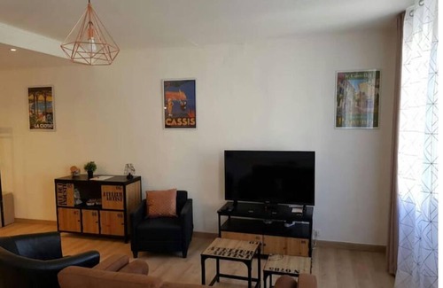 Cuges-les-Pins Apartamento | Proche de Marseille Cassis La Ciotat Paul Ricard