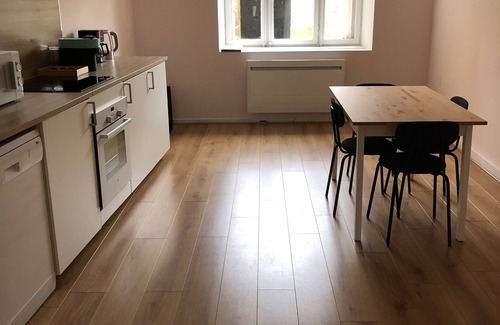 Longeville-les-Metz Apartamento | Proche du Centre Ville, Appartement de 100m2, Deux Chambres, Parking Privatif