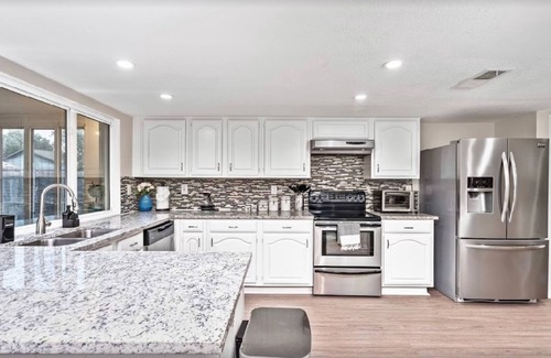 Northeast Carrollton Casa | Proctor Family Home W/ Game room in great Area