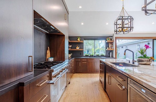 Sherman Oaks Casa | Production and Events only Modern luxury house with pool
