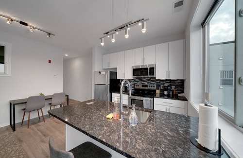 Brewerytown Apartamento | Professional 1BR Apartment I Free Parking I Pool