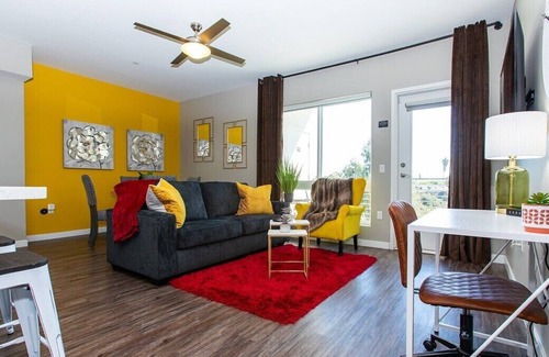 Linda Vista Apartamento | Professional - King Bed - Pets - Near Hospitals