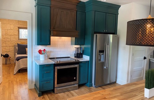 Concan Casa | Immaculate, Professionally Decorated & Fully Stocked Luxury Home near Frio River