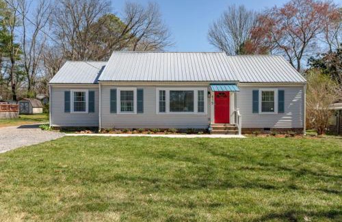 Murfreesboro Casa | Professionally Designed 4BD Central location