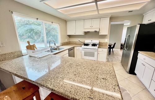 Mount Wilson Villa | PROMO 15% WEEKLY AND 30% MONTHLY DISCOUNT Cozy house 4 bedrooms/2.5 bathrooms