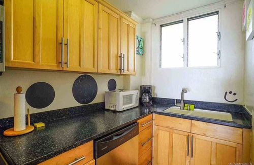 Waikiki Apartamento | PROMO 40% MONTHLY DISCOUNT! WAIKIKI OCEAN/HARBOR VIEW 2BDRM 1 BTH FULL KITCHEN