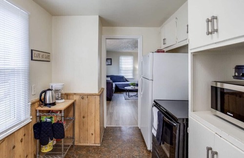 Charlotte Casa | PROMO 5% WEEKLY/10% MONTHLY DISCOUNT Charlotte Cottage Walk to Beach & ⛳️ Club
